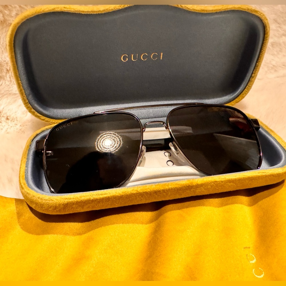Gucci men’s sunglasses